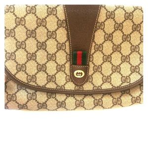 💯 Authentic Vintage Gucci clutch!